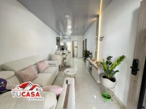 Casa de Lujo a Puerta Cerrada en Venta en Pensilvania, Los Patios: 2 Habitaciones, Mobiliario Incluido por $255 Millones