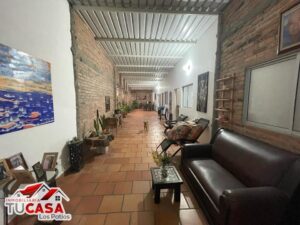 Casa Campestre en Venta en el Barrio 11 de Noviembre, Los Patios: 3 Habitaciones, Apartaestudio y Amplio Solar