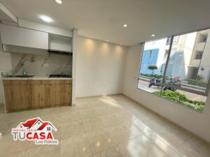 Precioso apartamento en el conjunto cerrado brisas, barrio prados del este, frente a jardín plaza.