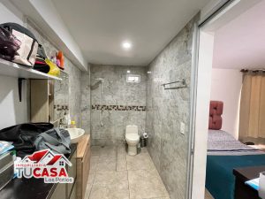 hermosa casa en Conjunto Cerrado en La Sabana, Los Patios. Amplio patio con piscina, habitaciones espaciosas y seguridad garantizada.