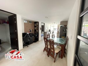 hermosa casa en Conjunto Cerrado en La Sabana, Los Patios. Amplio patio con piscina, habitaciones espaciosas y seguridad garantizada.