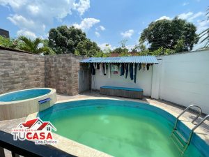 hermosa casa en Conjunto Cerrado en La Sabana, Los Patios. Amplio patio con piscina, habitaciones espaciosas y seguridad garantizada.