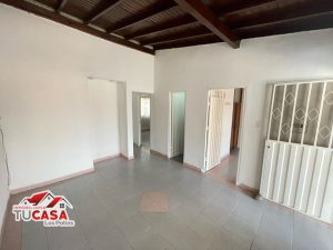 economica casa en venta en los patios, barrio tierra linda