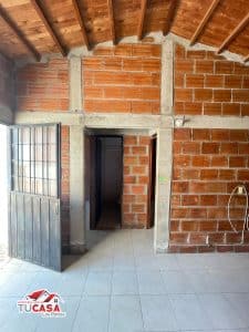 economica casa en venta en los patios especial para remodelar