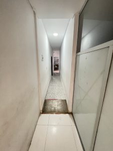 Propiedad Comercial en Venta con Dos Locales y Apartamento en Los Patios