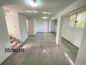 Casa Amplia en Venta en el Barrio Montebello 1, Los Patios – Ideal para Familias y Caja Honor