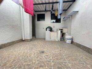 Patio de ropas independiente en casa