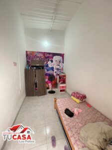 Casa con Locales Comerciales en Venta en Los Patios – Inversión Ideal