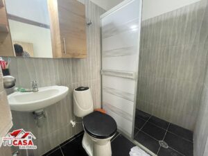Casa con Locales Comerciales en Venta en Los Patios – Inversión Ideal