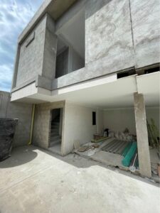 Proyecto de Vivienda en Patio Centro – Casa en Obra Blanca